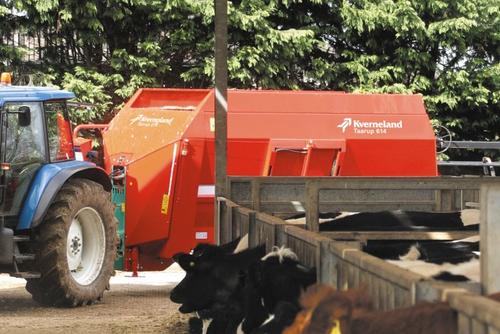 Kverneland Taarup 600