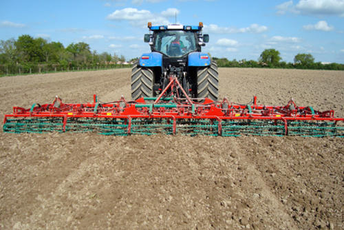 Kverneland TLD - Vibro-Cultivator